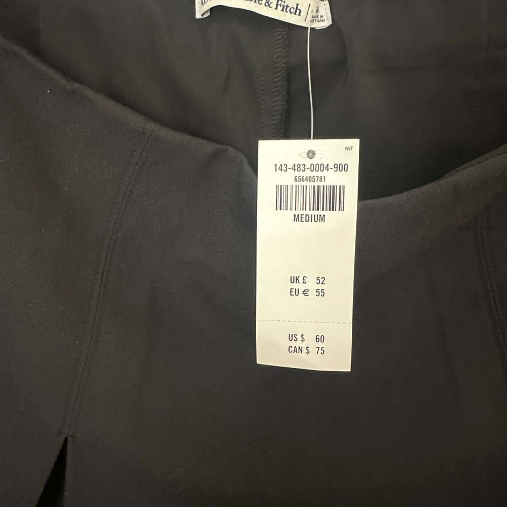 Abercrombie & Fitch Pleated Skort - Size M - Picture 3 of 4